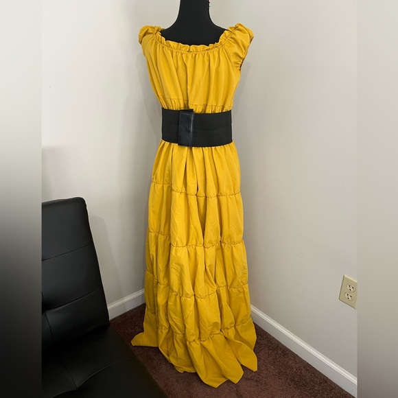 Yellow maxi Dress with belt.  Renaissance, Medieval, Pirate, Chemise - Picture 3 of 9